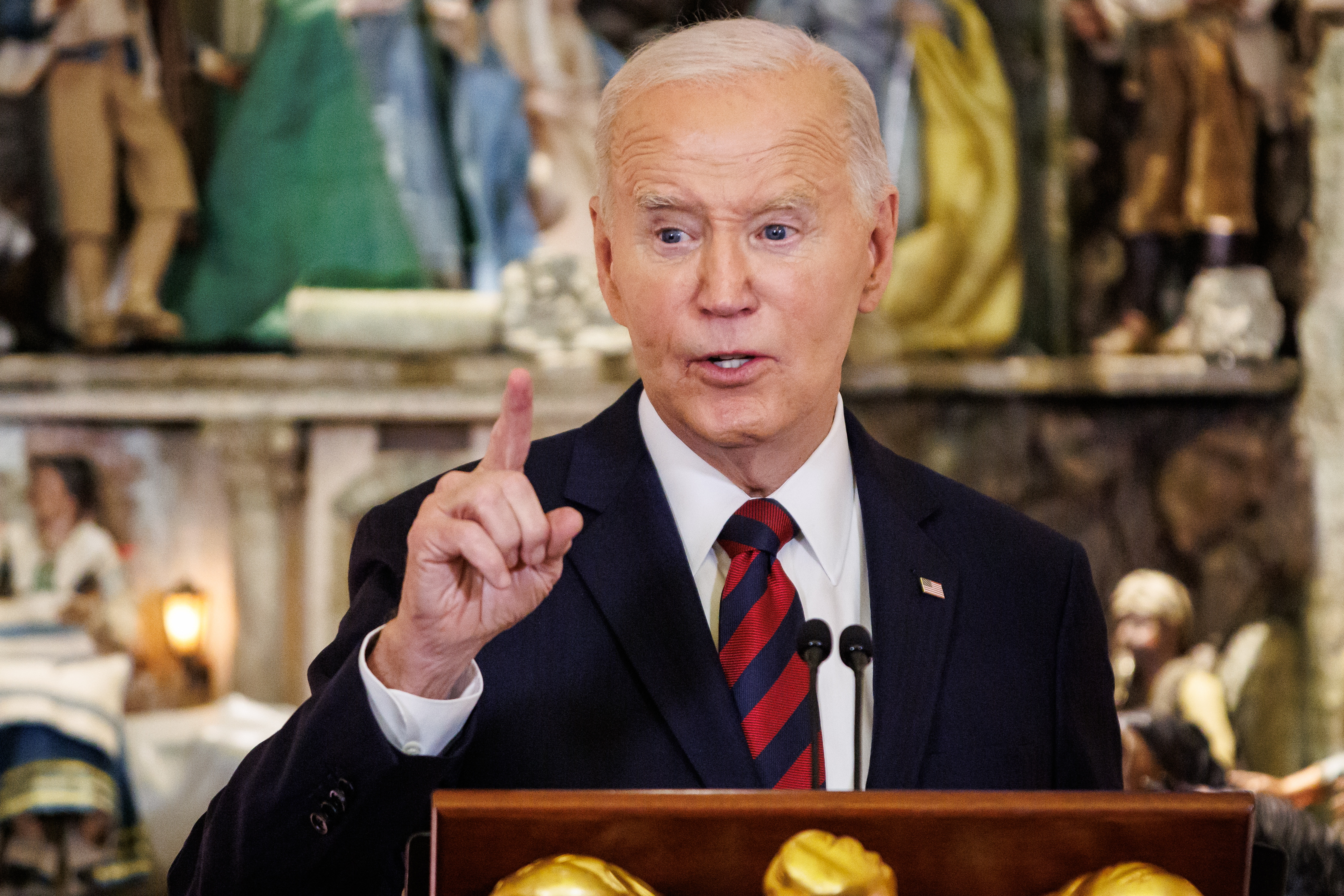 Presión y ultimátum de demócratas a Biden para proteger migrantes antes de Trump