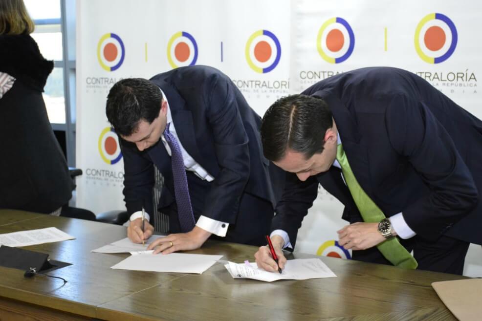 La SIC y la Contraloría firman convenio para fortalecer investigaciones