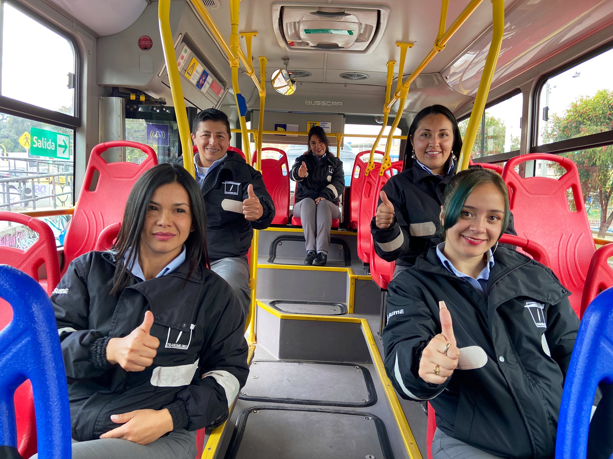 Sitp: estrenan en Bogotá la primera ruta de transporte operada solo por mujeres