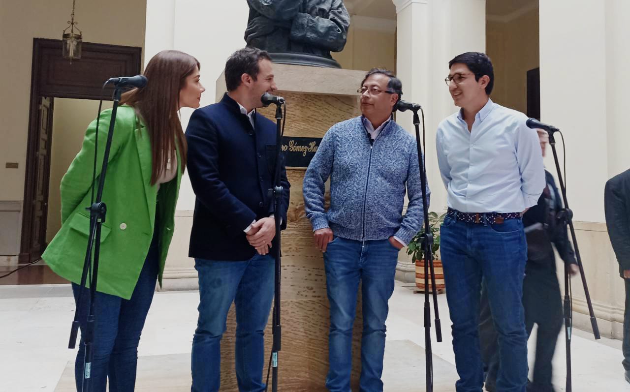 Luis Ernesto Gómez y Catherine Juvinao llegan a la campaña petrista