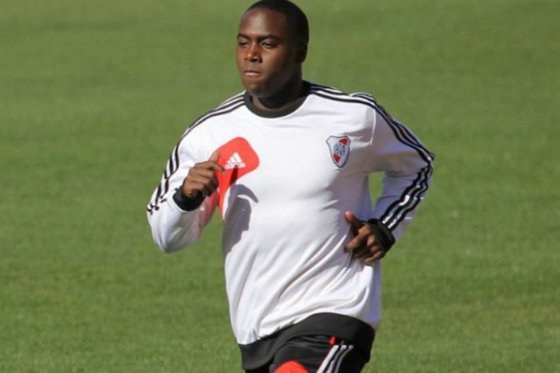 Álvarez Balanta e Ibarbo principales novedades en la nómina de Colombia