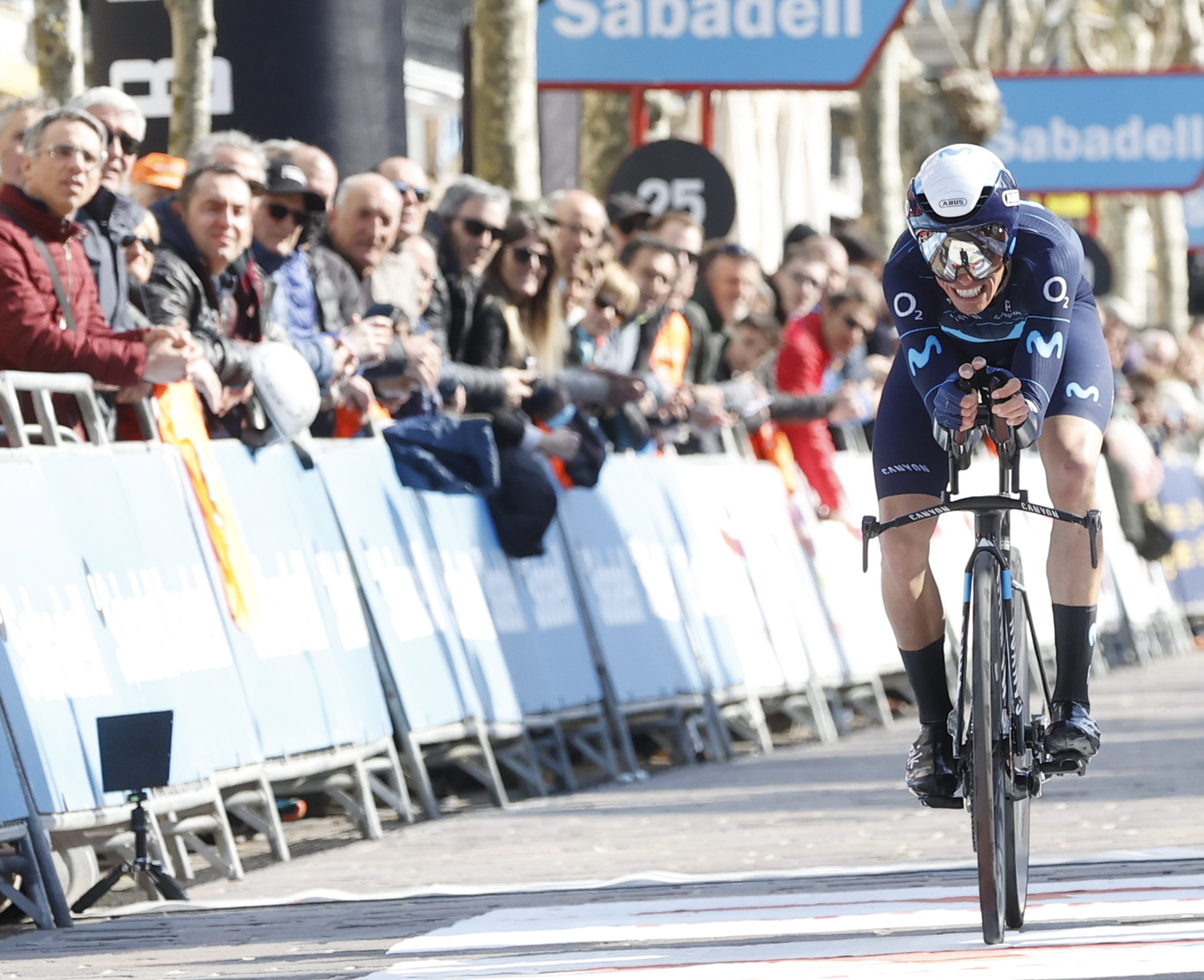 Malas noticias en Movistar: Enric Mas se retiró del Tour de Francia por Covid-19