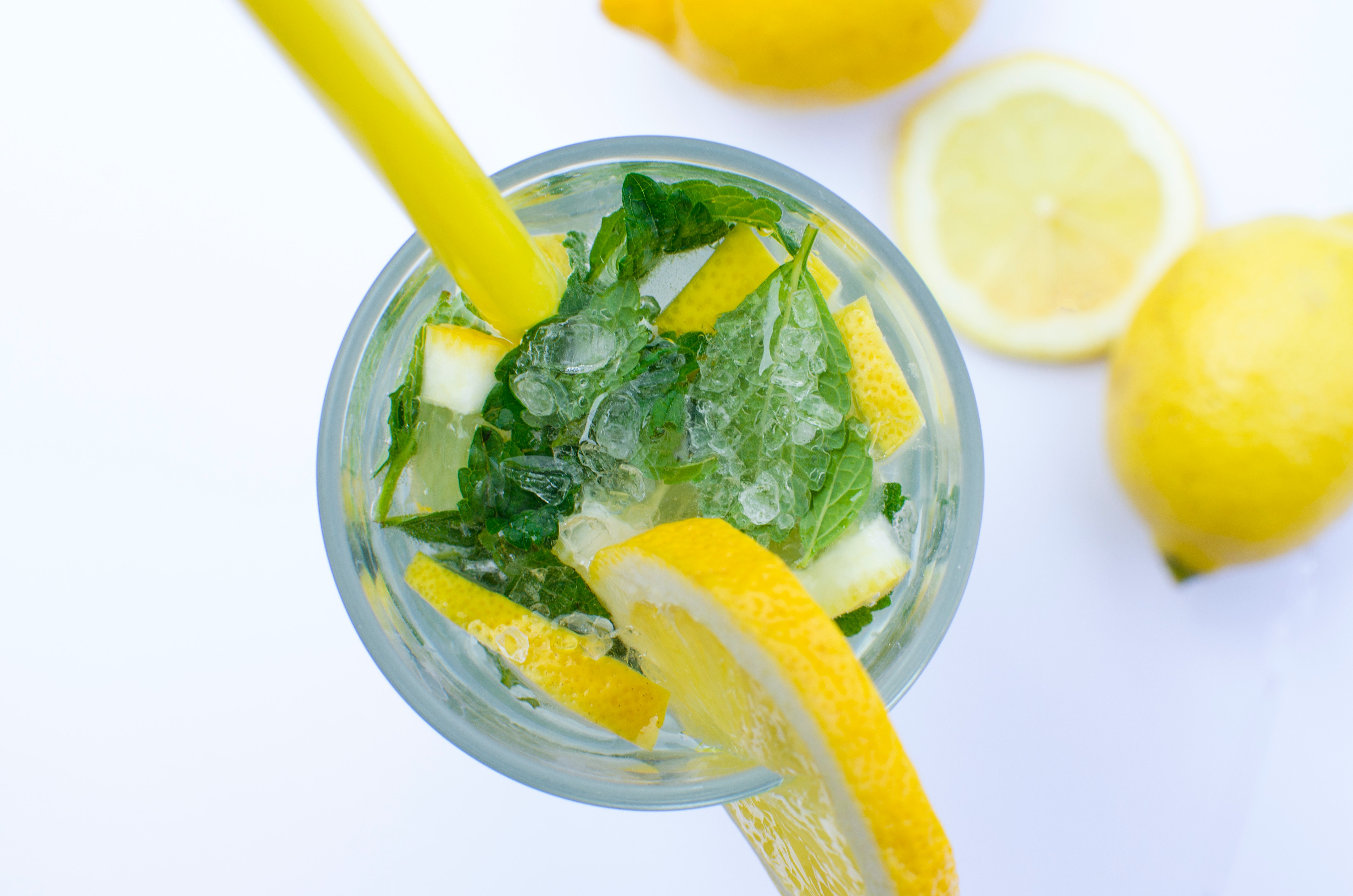 Agua de apio para bajar de peso