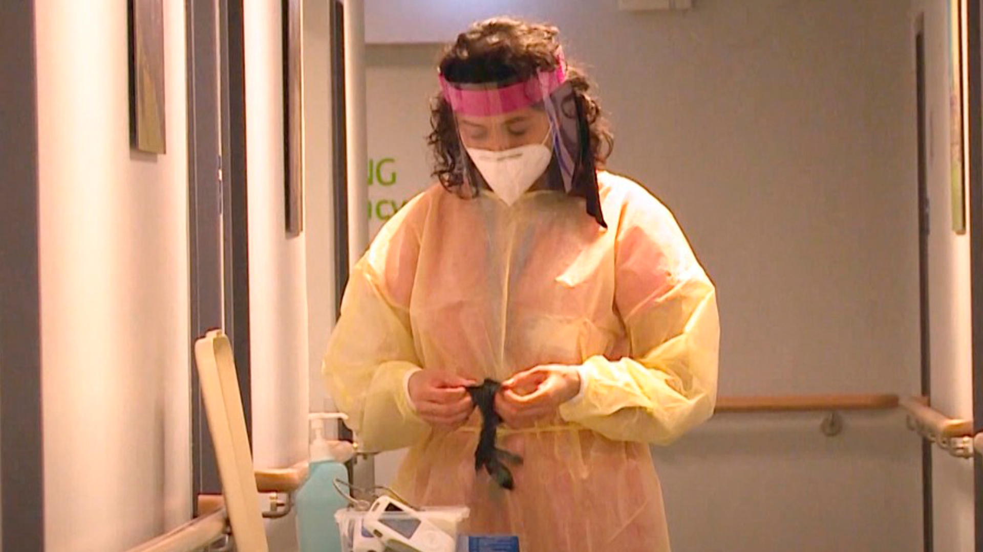 COVID-19: Gabriela Aldana la médica mexicana que cuida a las personas sin techo en Alemania