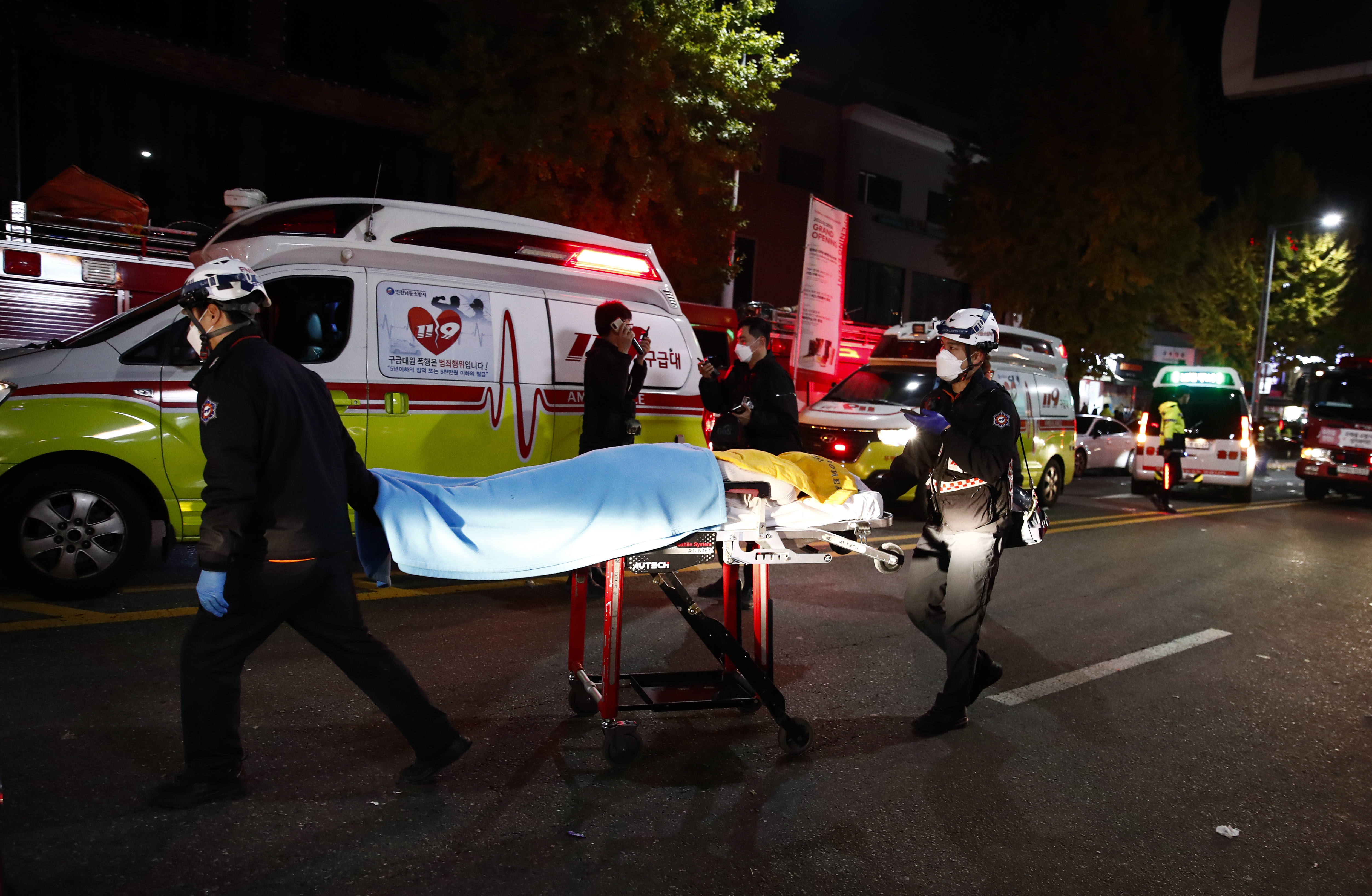 Al menos 146 muertos: lo que se sabe de la estampida de Halloween en Corea del Sur
