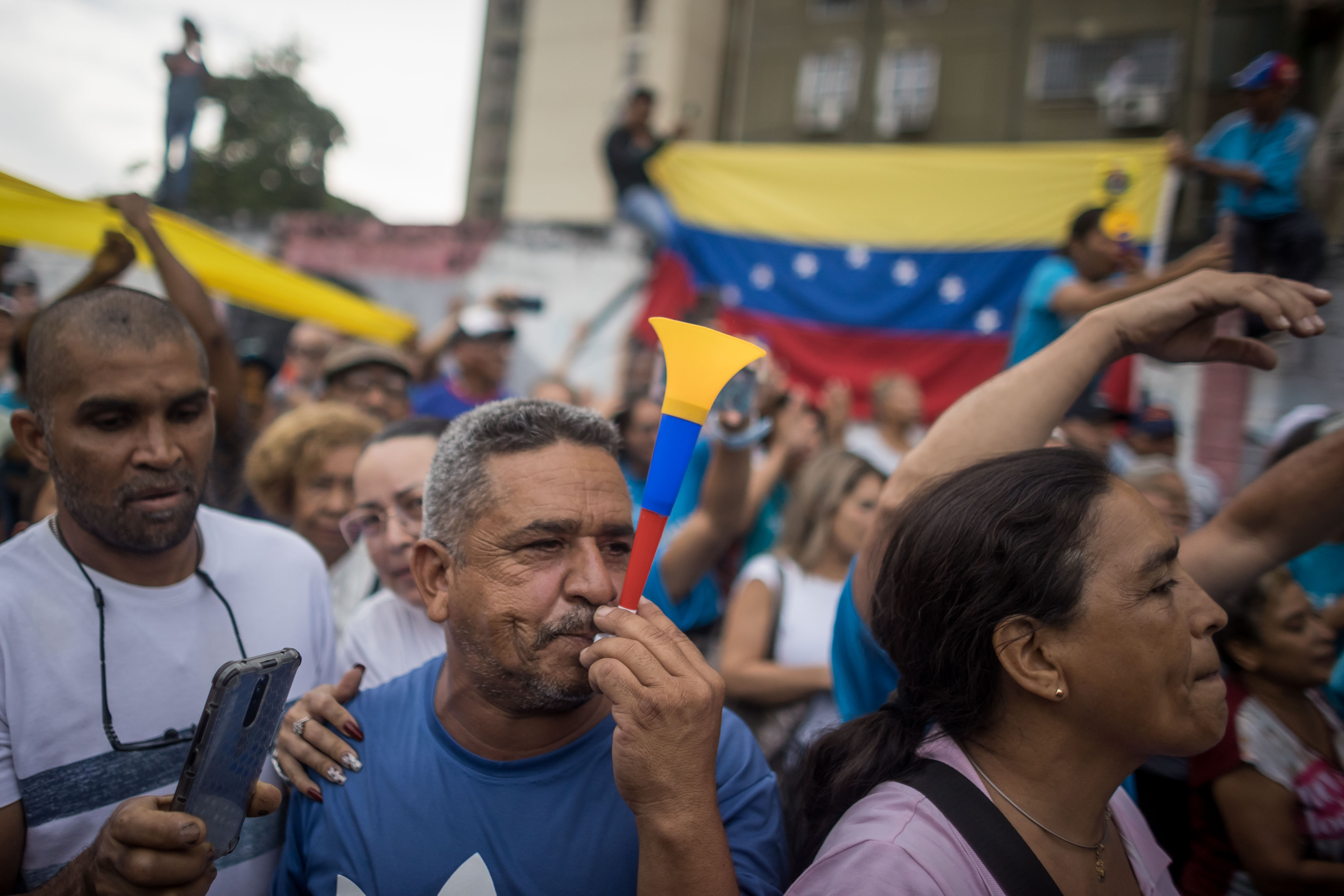 Chavismo escala sus ataques contra las primarias; incumple acuerdo recién firmado