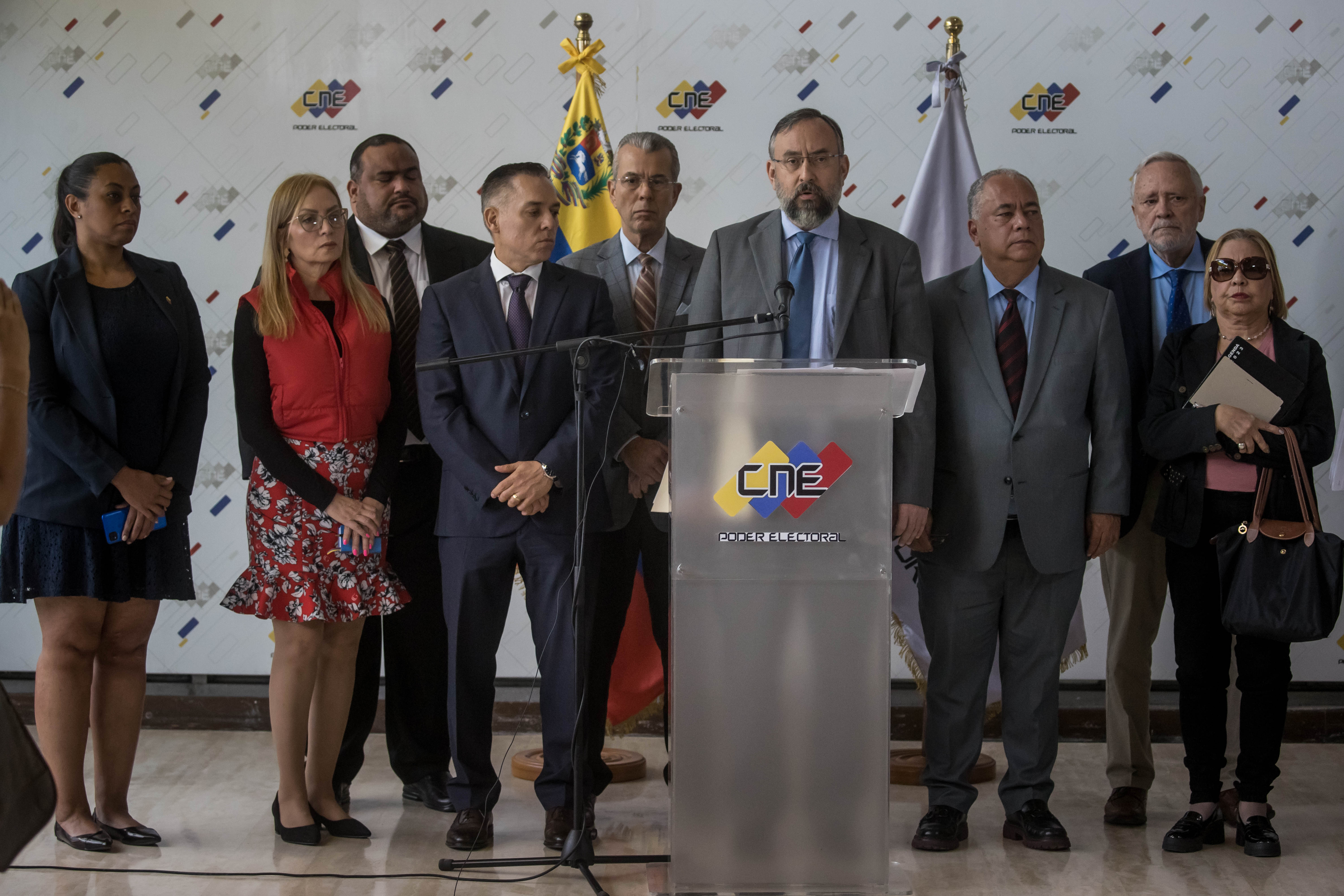 Oposición y ente electoral crean comisión sobre apoyo a primarias en Venezuela
