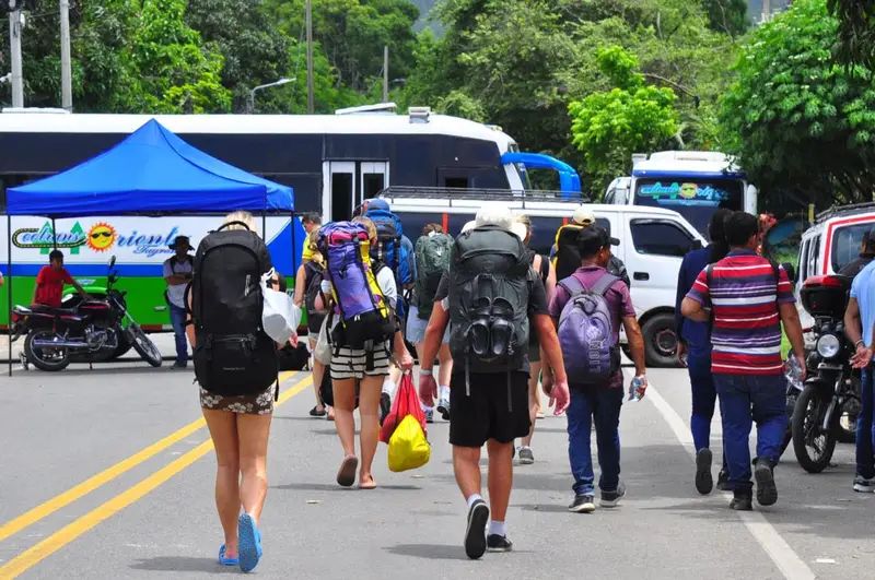 Bloqueos en la Troncal del Caribe afectan movilidad y turismo, pero piden acciones de fondo