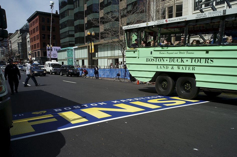Maratón de Boston larga un año después de los atentados