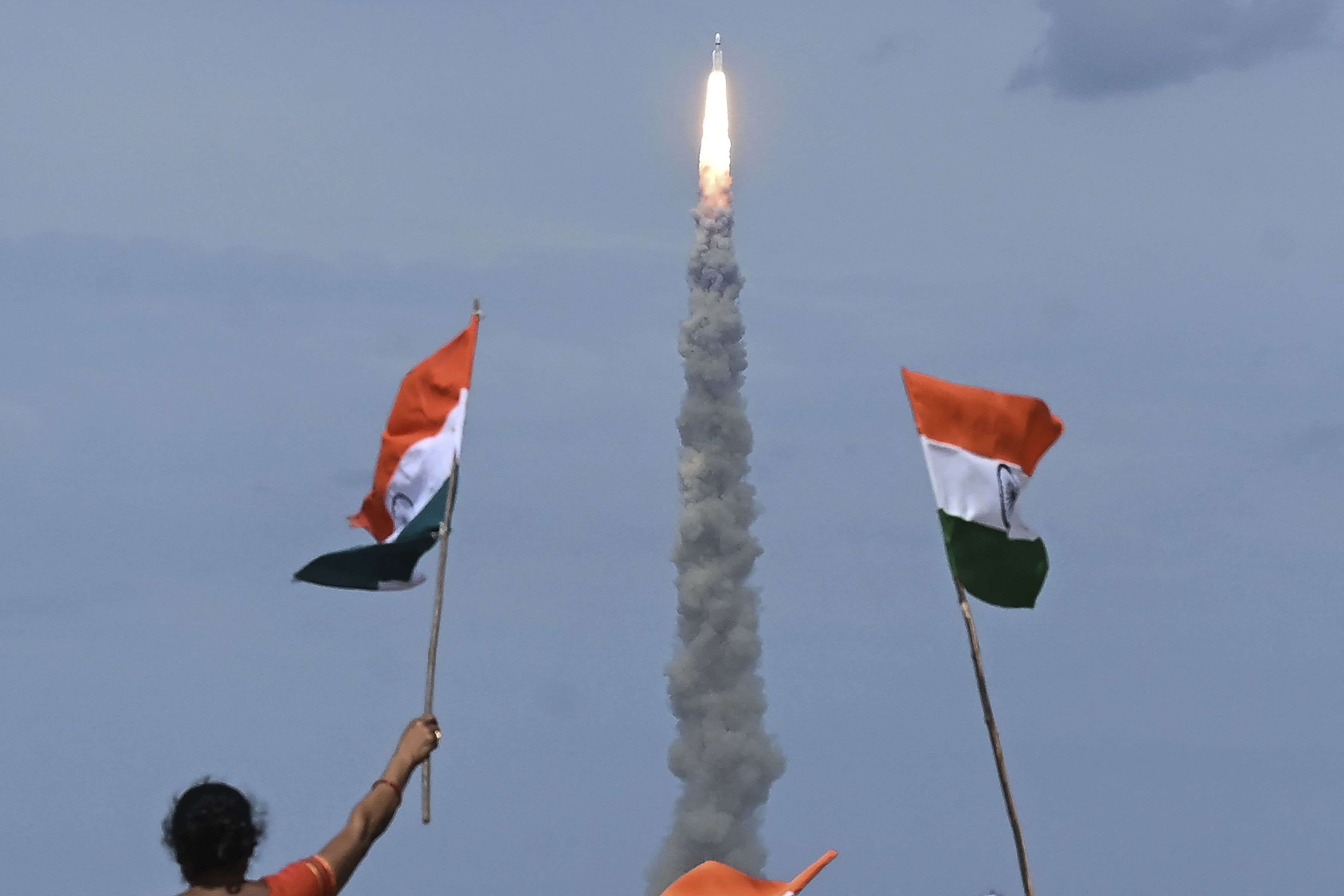 India inició exitosamente su misión para llegar a la Luna