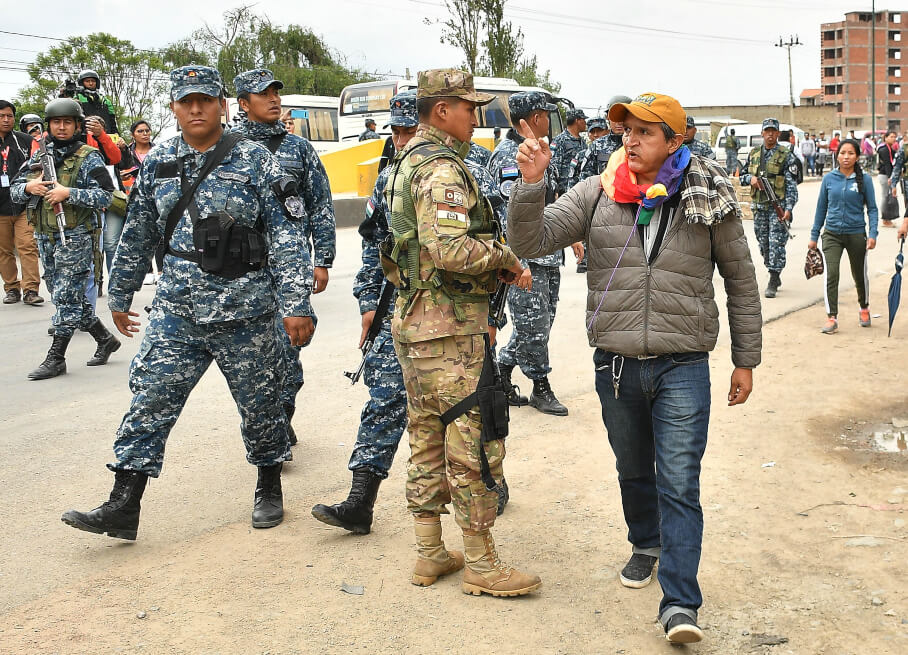 Fuerzas Armadas y crisis política en América Latina