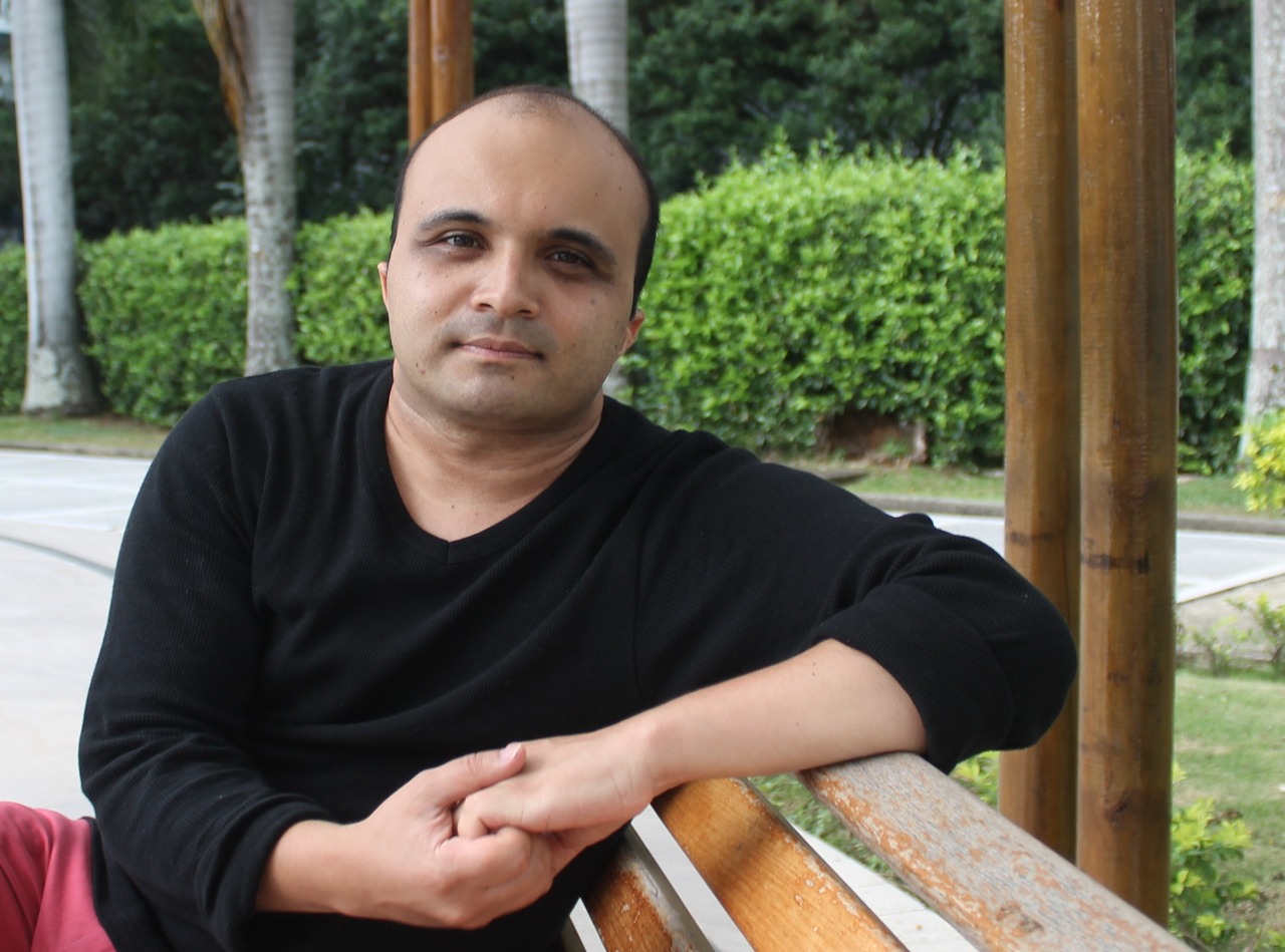 Pablo Navarrete, periodista y escritor caleño de 27 años. Autor de "Nina Pizarro: la pirata blanca".