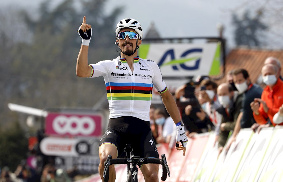 Julian Alaphilippe ganó la Flecha Valona