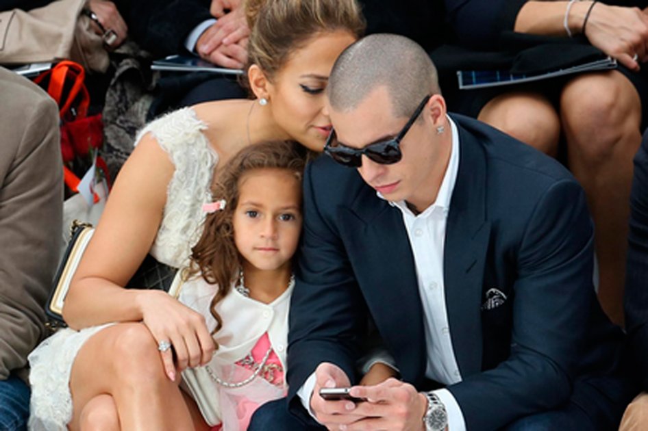 Jennifer Lopez pasea con Casper Smart y discute con Marc Anthony