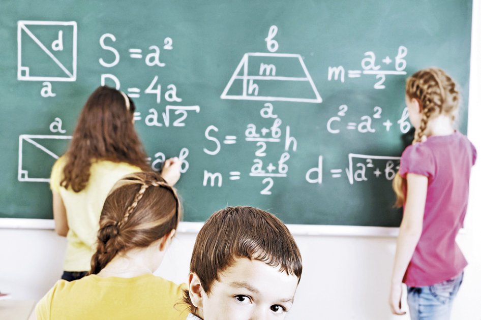 Para los expertos en educación, los niños identificados como ‘superdotados’ no deberían aislarse de sus demás compañeros.  /123rf