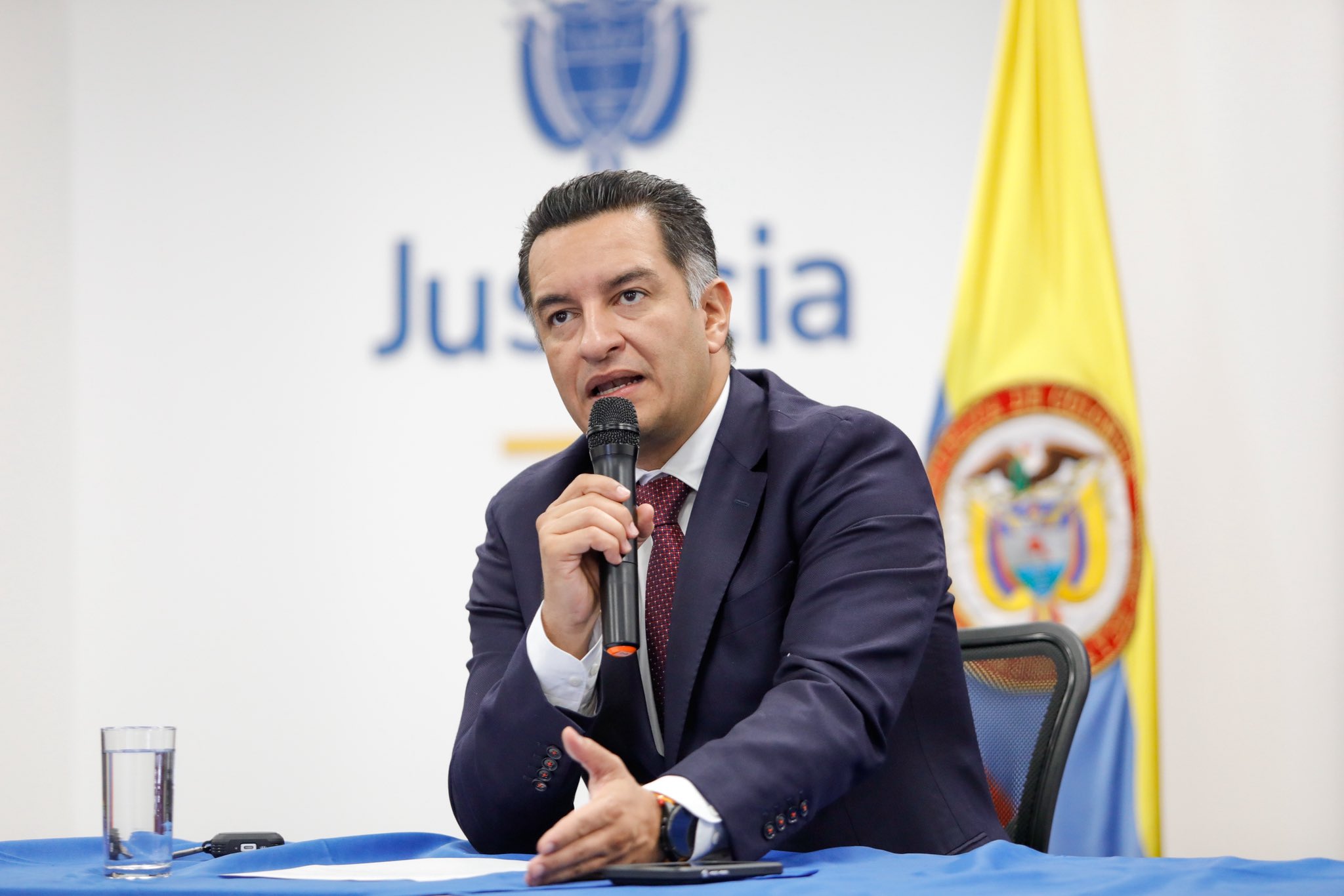 El orden constitucional lo hacemos valer: gobierno anuncia medidas contra gobernadores