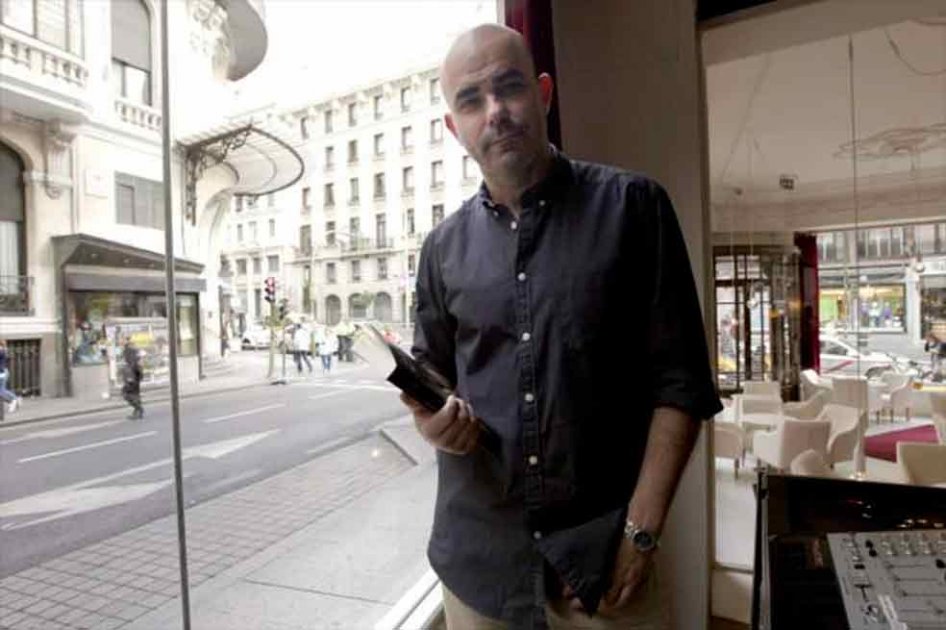 Argentino Eduardo Sacheri gana el Premio Alfaguara de Novela