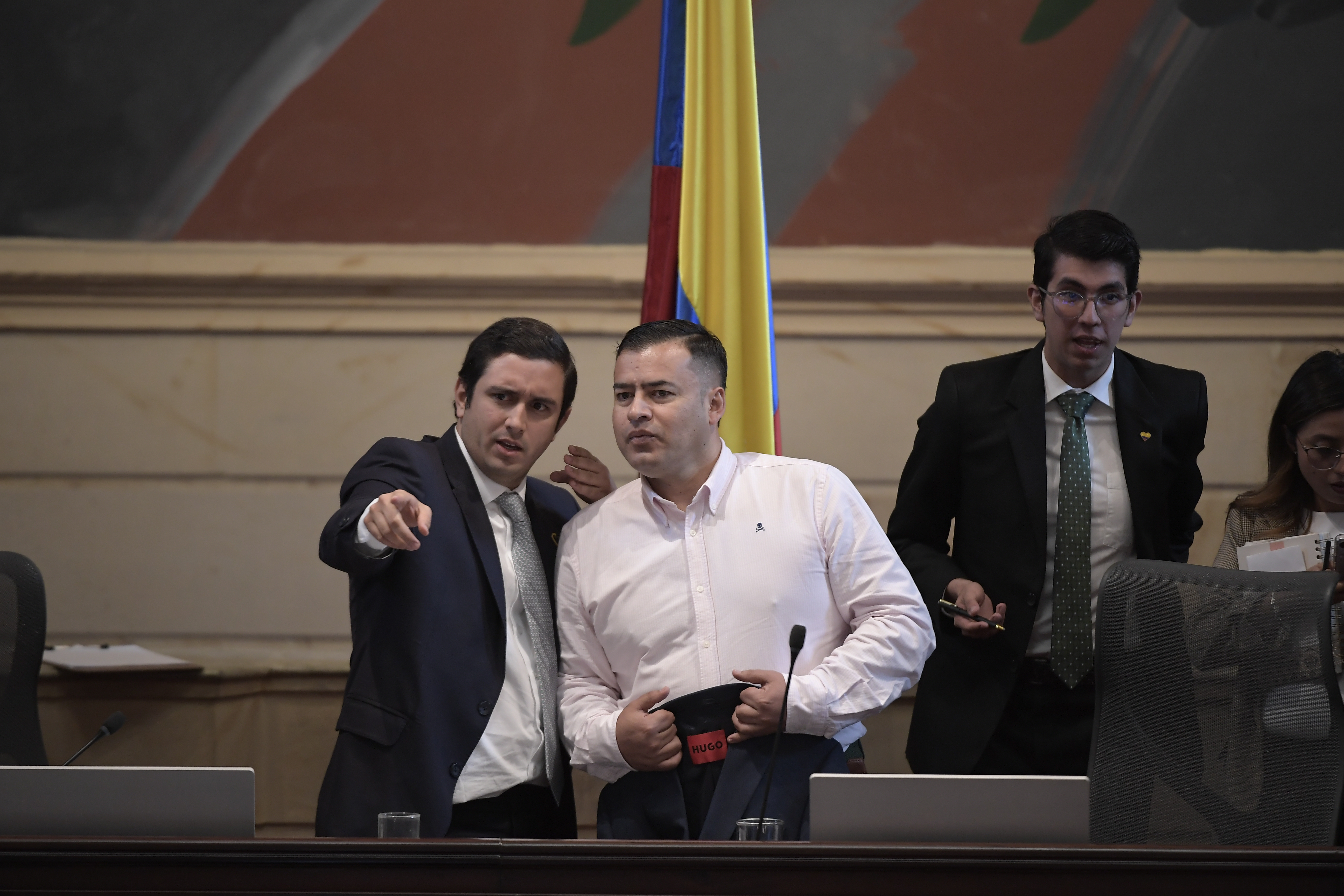 Se desató fuerte polémica en el Congreso por llamado a extras para debatir la pensional