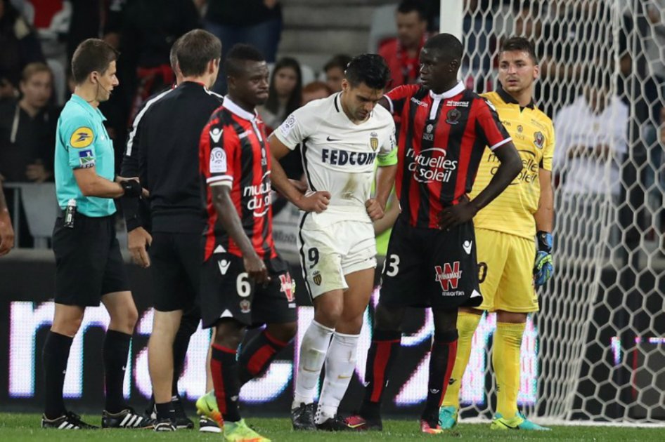 Falcao García abandona el hospital tras el golpe en la cabeza que sufrió en un partido