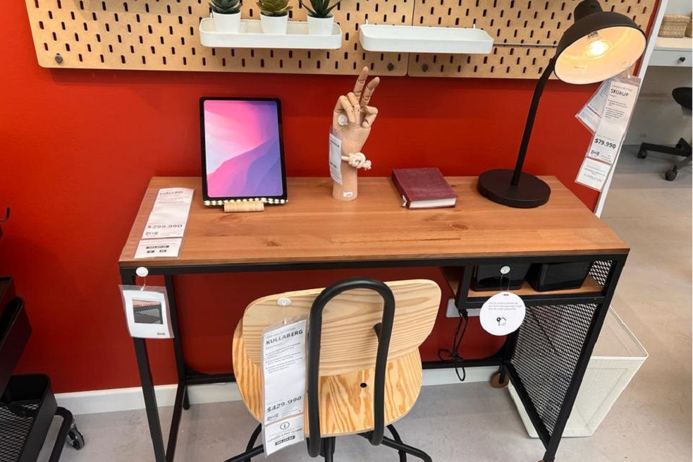 La tienda tiene espacios acondicionados para que el comprador pueda hacerse una idea de cómo lucen sus productos.