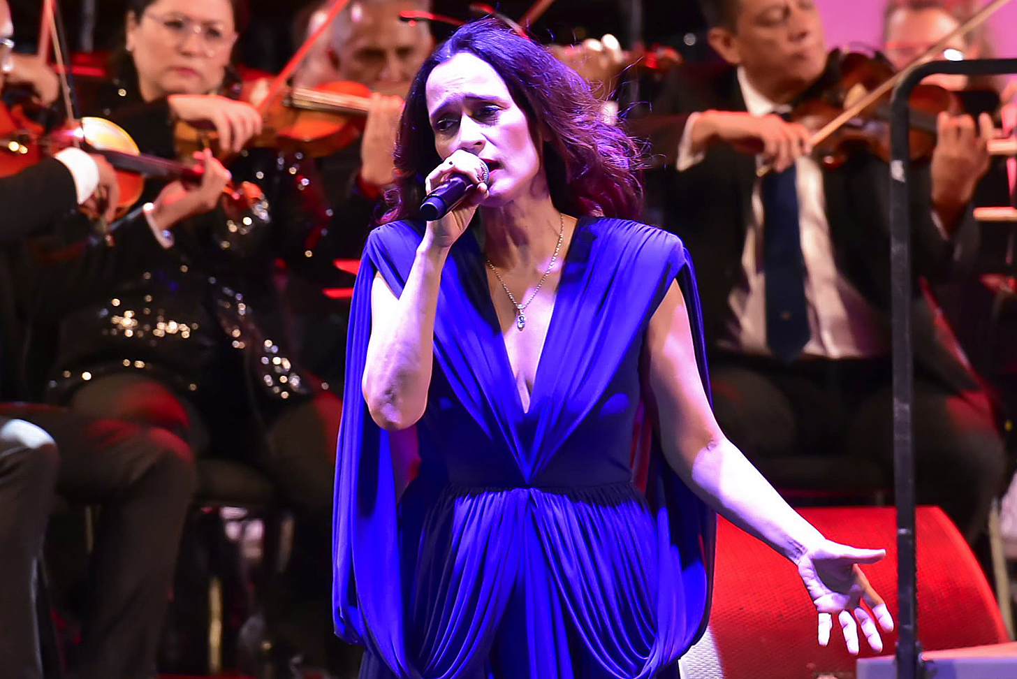 Julieta Venegas anuncia su debut literario: “Norteña. Memorias del Comienzo”
