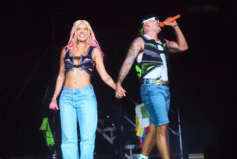 Karol G y Feid dejan sin palabras a sus fans en pleno concierto ¡Por fin!