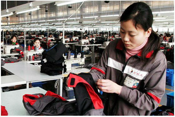 Las preocupaciones del organismo se centran en China, cuya desaceleración económica no se detiene: crecerá un 6,8% en 2015 y un 6,3% en 2016. 