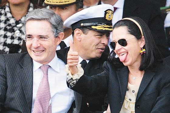 A Lina Moreno de Uribe ¿le picó el ‘bichito’ de la política?