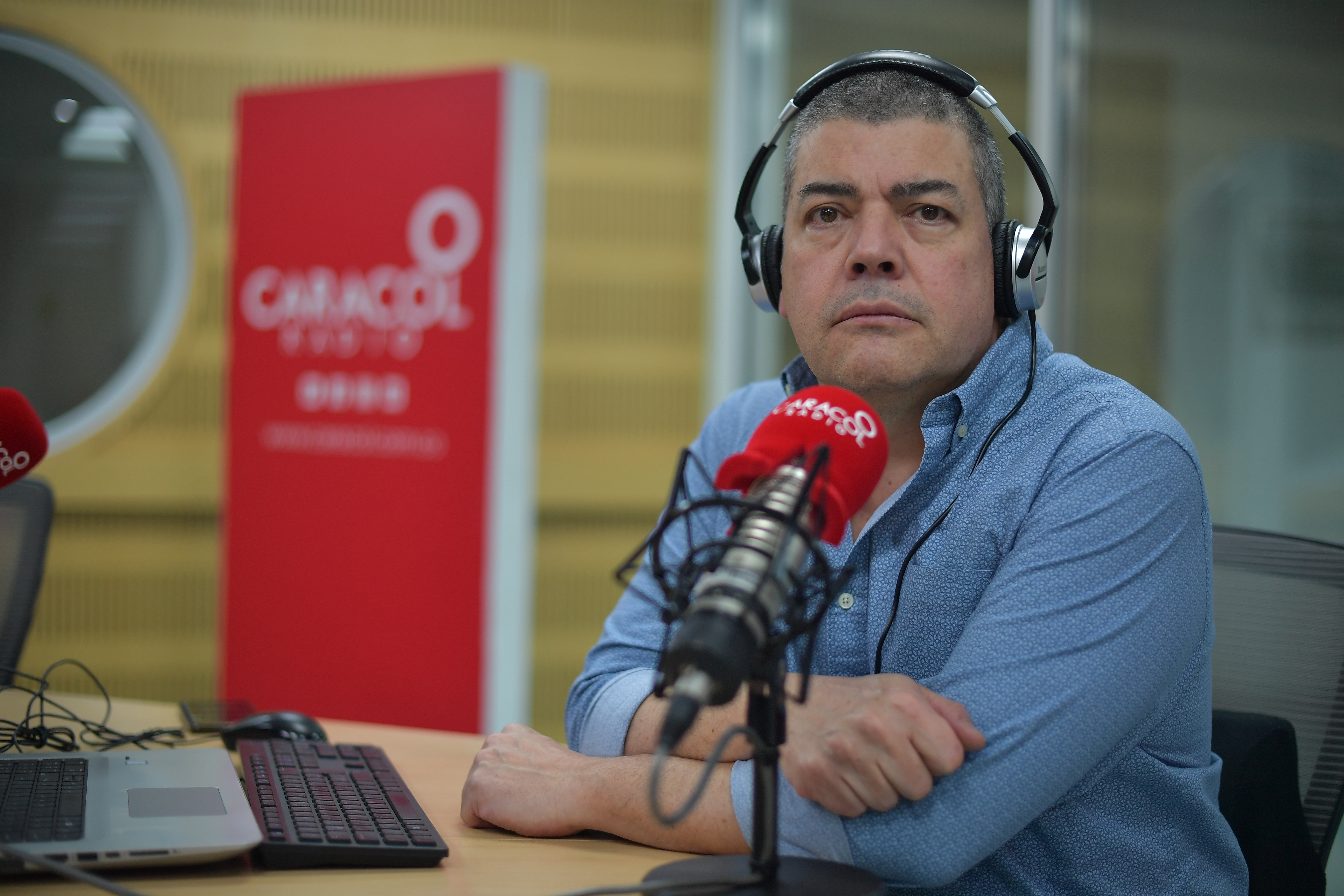 Los periodistas que salieron y los nuevos que llegaron con la fusión de Caracol Radio y La W