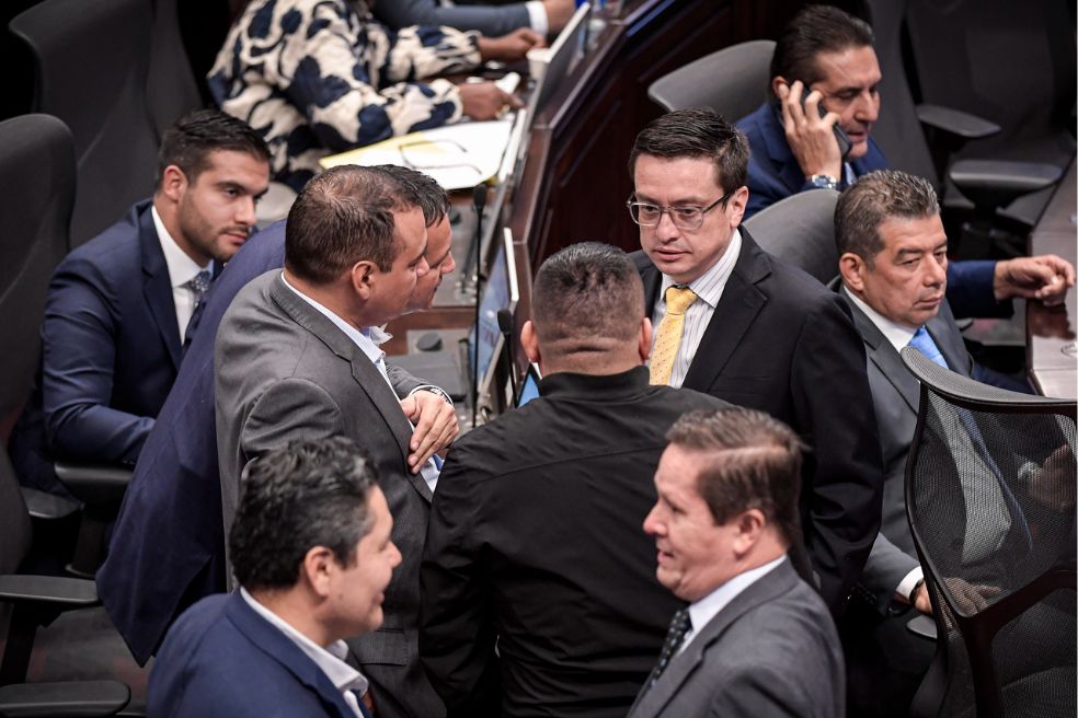Mininterior defiende los acercamientos del Gobierno con partidos tradicionales