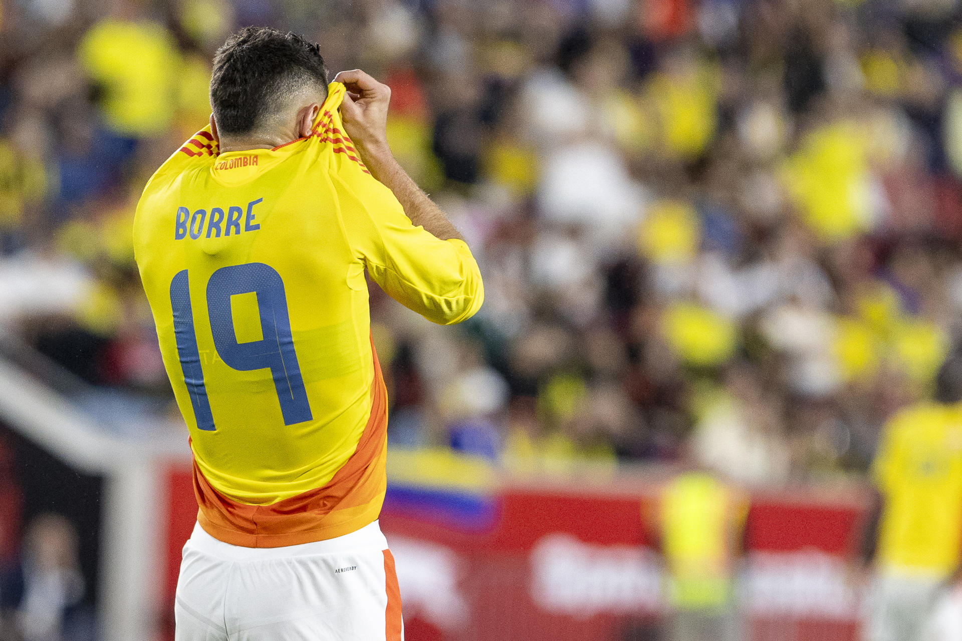 AMDEP6500. NUEVA JERSEY (ESTADOS UNIDOS), 14/10/2025.- Rafael Santos Borré de Colombia reacciona este martes, en un partido amistoso entre Colombia y Canadá en el estadio Red Bull Arena, en Nueva Jersey (Estados Unidos). EFE/ Ángel Colmenares
