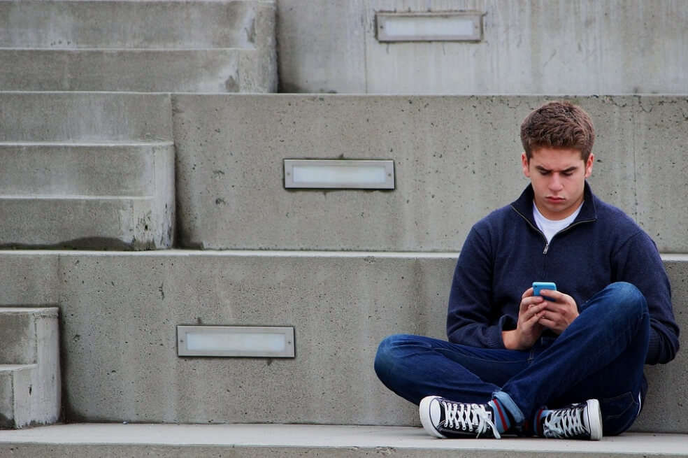 Vinculan depresión y ansiedad en adolescentes con pasar más de tres horas en redes sociales