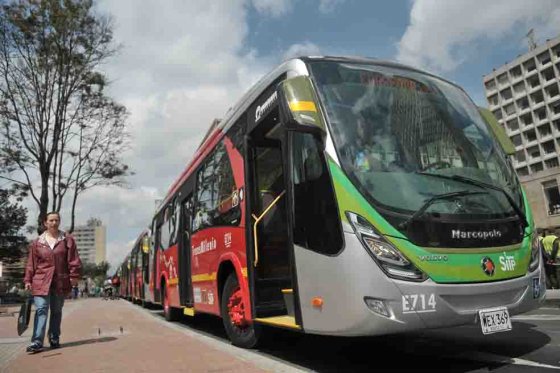 Por la Carrera Séptima, por ahora, solo circulan los buses híbridos de Transmilenio. La idea es tener una troncal. 