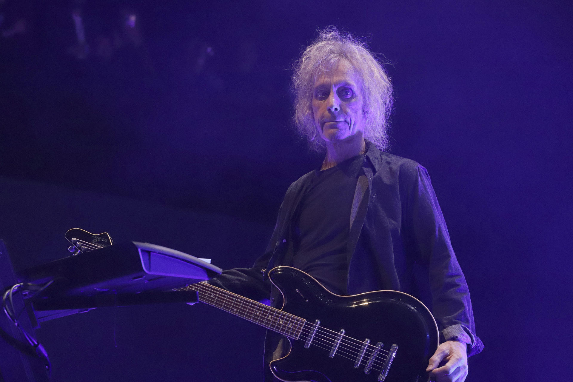 Murió Perry Bamonte, guitarrista de la banda británica The Cure, a los 65 años