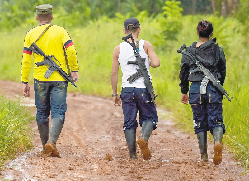 Ataque con explosivos en Cauca deja dos policías heridos y tres disidentes muertos