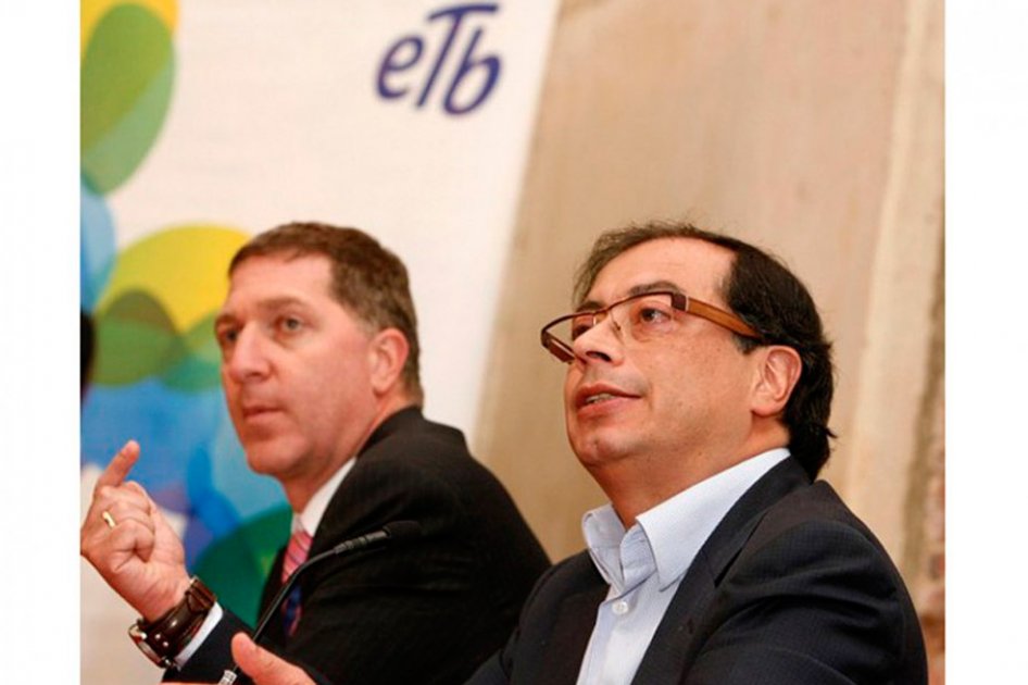 Petro urge a Comcel el pago de $200 mil millones a ETB