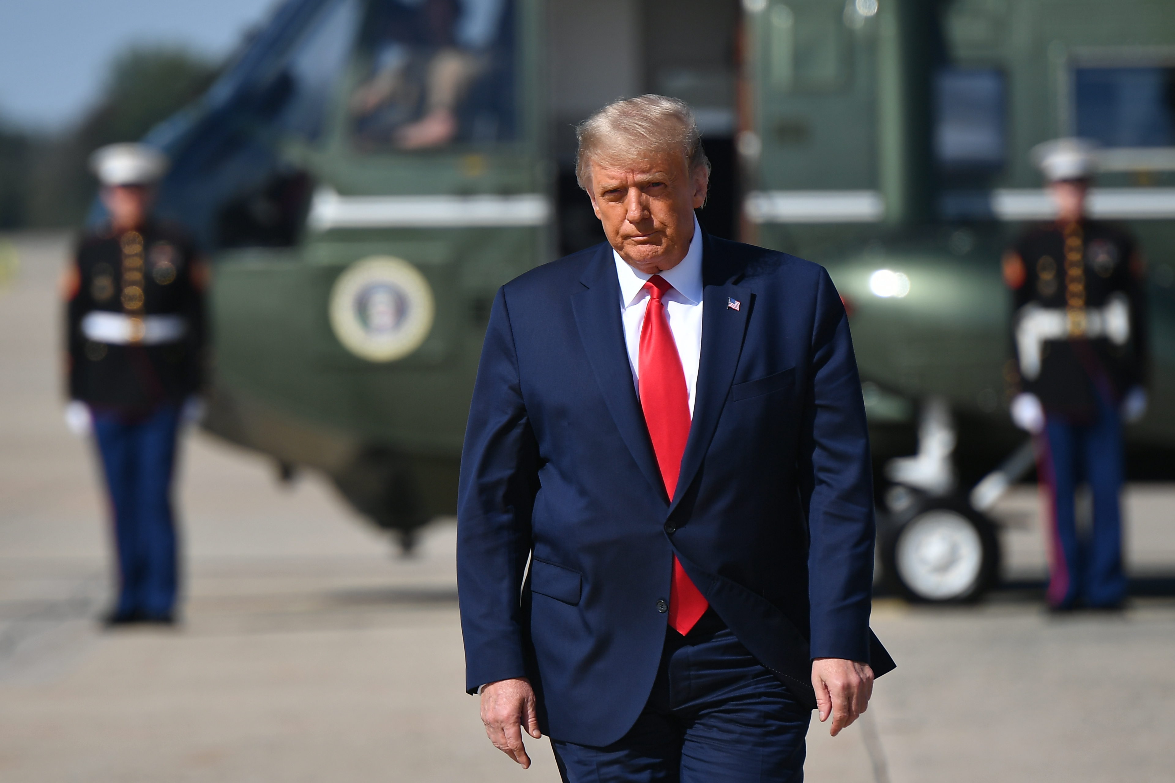 ¿A quién pudo contagiar Trump de COVID-19? Así rastrean el virus en el círculo presidencial