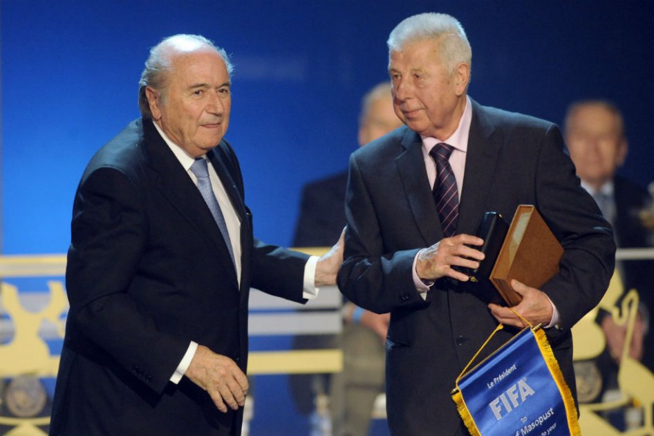 Joseph Blatter no asistirá a la final del Mundial Femenino