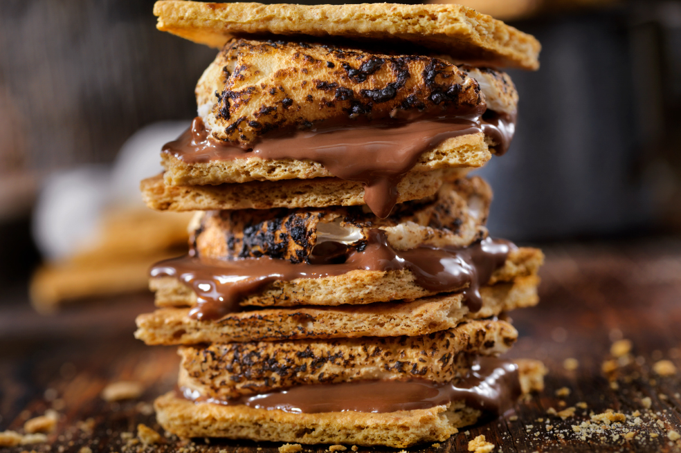 Galletas con malvaviscos y chocolate al horno ¡Qué delicia para este frío!