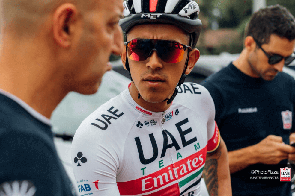 Juan Sebastián Molano fue retirado del Giro de Italia