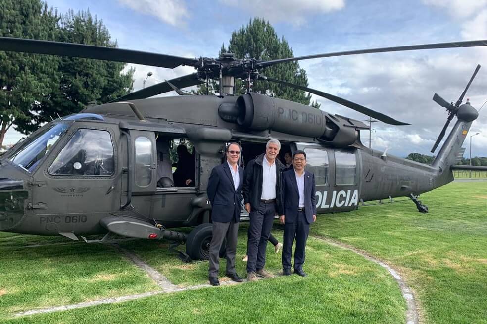 Peñalosa sobrevoló la ciudad con el consorcio chino que construirá el Metro