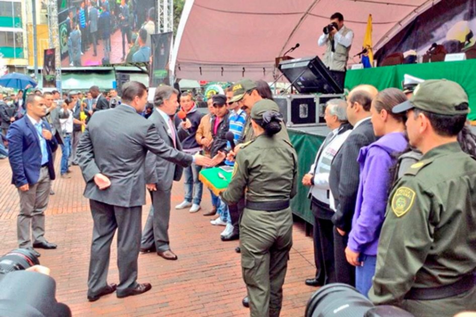 El presidente Juan Manuel Santos, el director de la Policía Nacional, General Rodolfo Palomino y el ministro de Defensa, Juan Carlos Pinzón