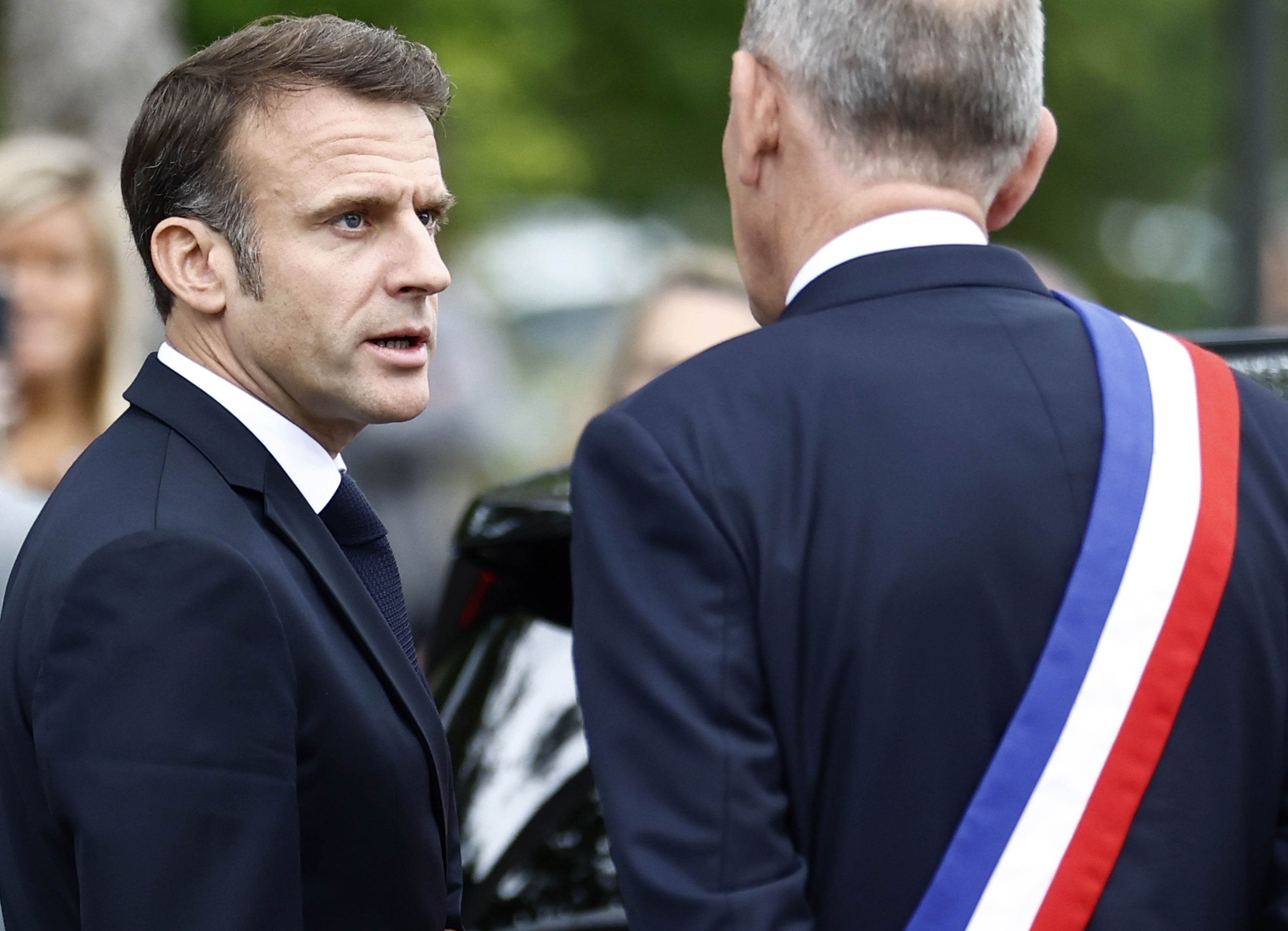 Macron le pide a Gabriel Attal seguir temporalmente como primer ministro