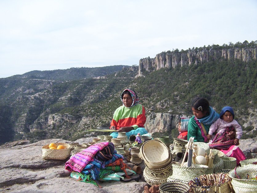 En la sierra Tarahumara viven más de 100 mil indígenas rarámuris. /Wikimedia Commons