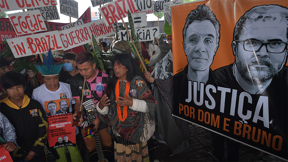 Periodista británico y experto indigenista murieron por disparos en la Amazonía