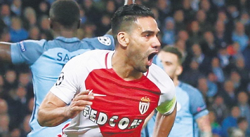 Falcao, elogiado y lesionado