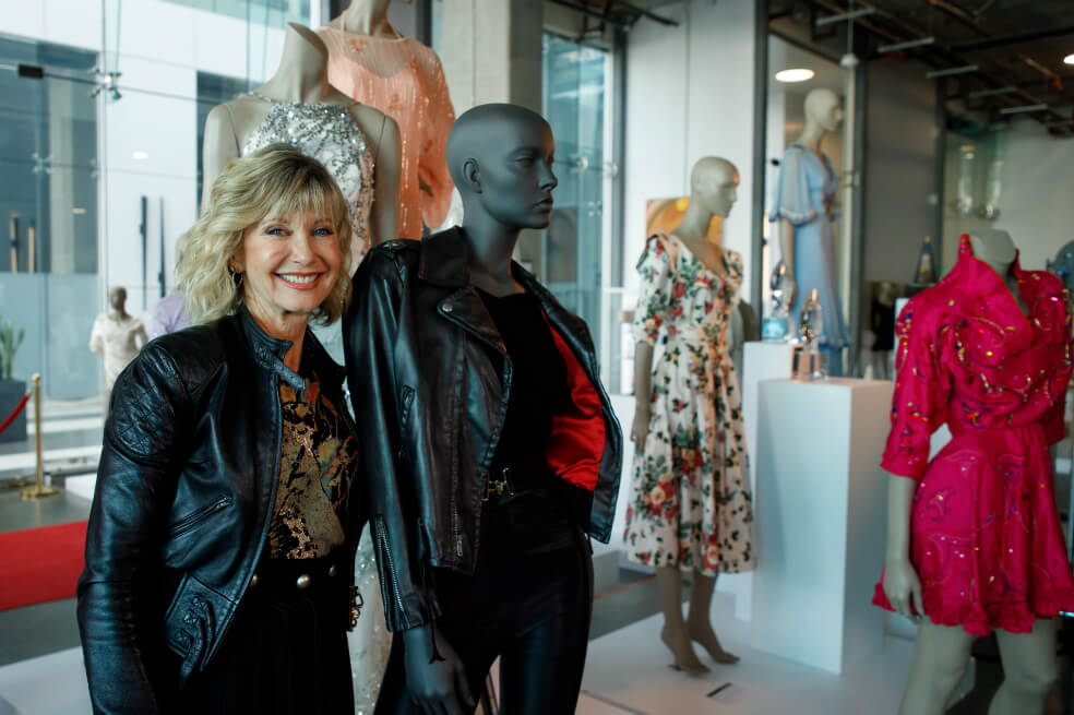 Olivia Newton-John subastará la ropa que uso en «Grease»