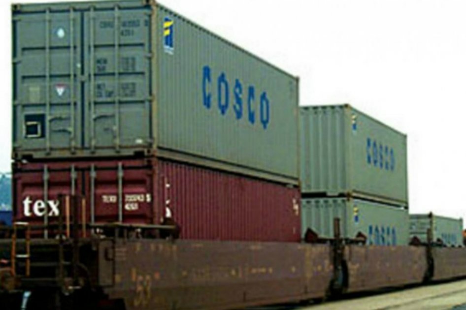 Las exportaciones colombianas se mantienen en terreno negativo pese a la fortaleza del dólar.