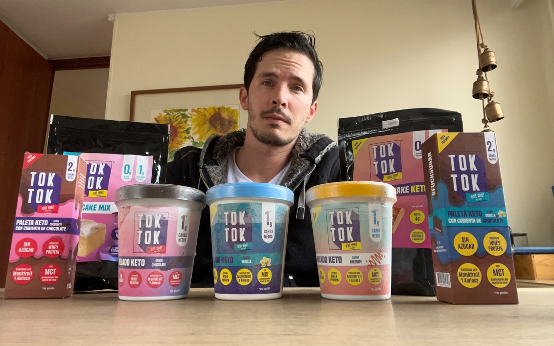 Él creó una marca de helados y dulces que benefician la salud