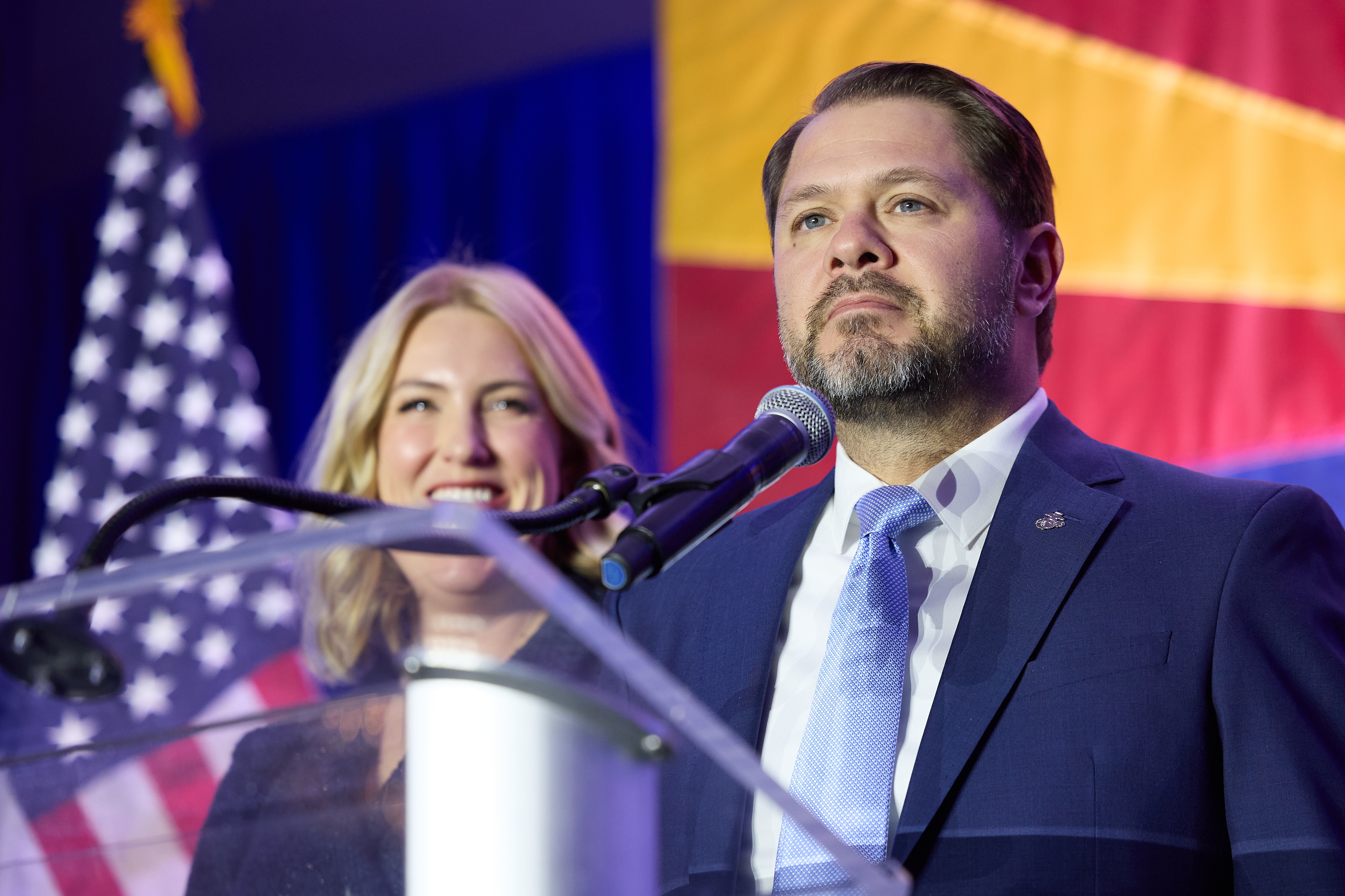 Demócrata, con raíces colombianas y nuevo senador: las respuestas de Rubén Gallego